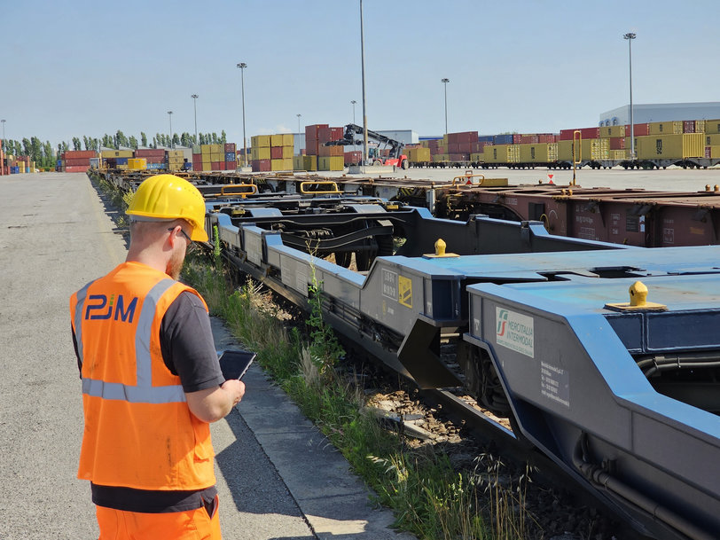 FS Logistics Business Unit extends fleet upgrade to include PJM‘s full Smart Train portfolio